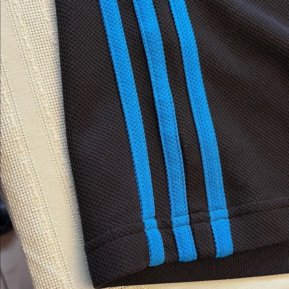 VINTAGE Adidas Men's Black Tee with Blue Accents SIZE L